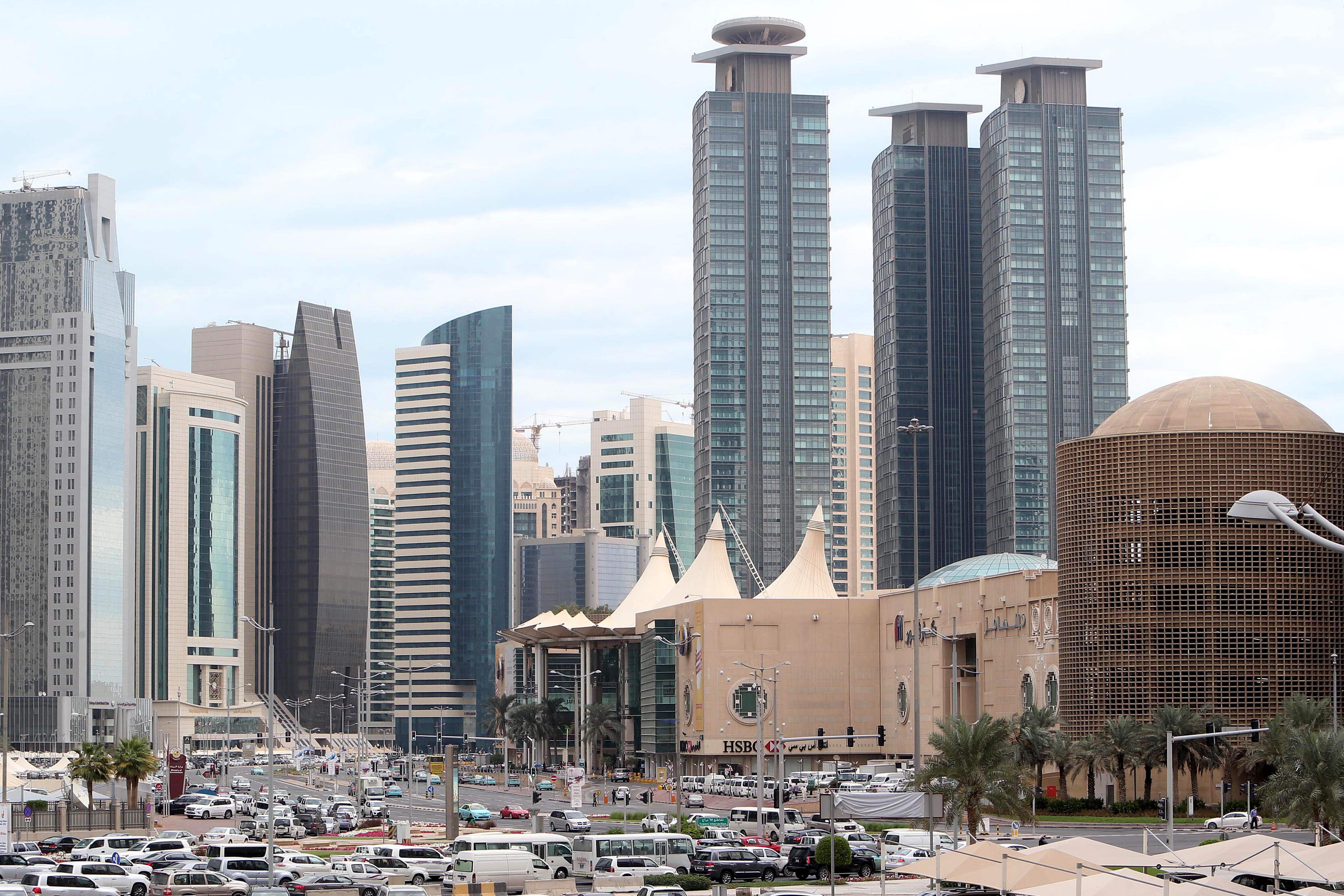 Le Qatar fait le dos rond, l'Iran envoie des vivres à Doha