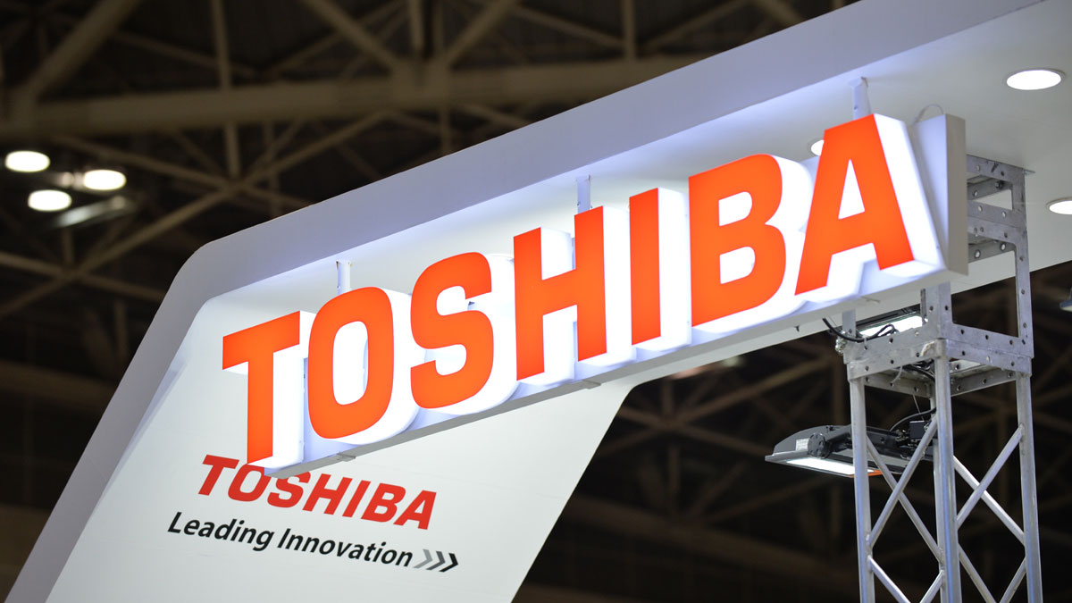 Toshiba revoit en hausse son estimation de perte 2016-2017