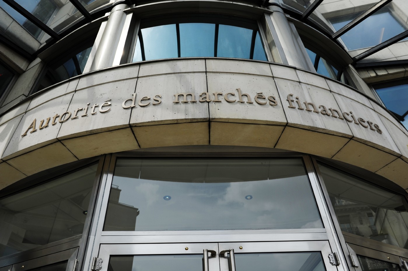 L'AMF inflige une amende de 35 millions d'euros à Natixis AM, qui conteste