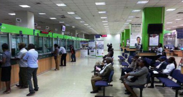 La Banque centrale du Kenya injecte des dollars sur le marché des changes pour soutenir une monnaie locale affaiblie