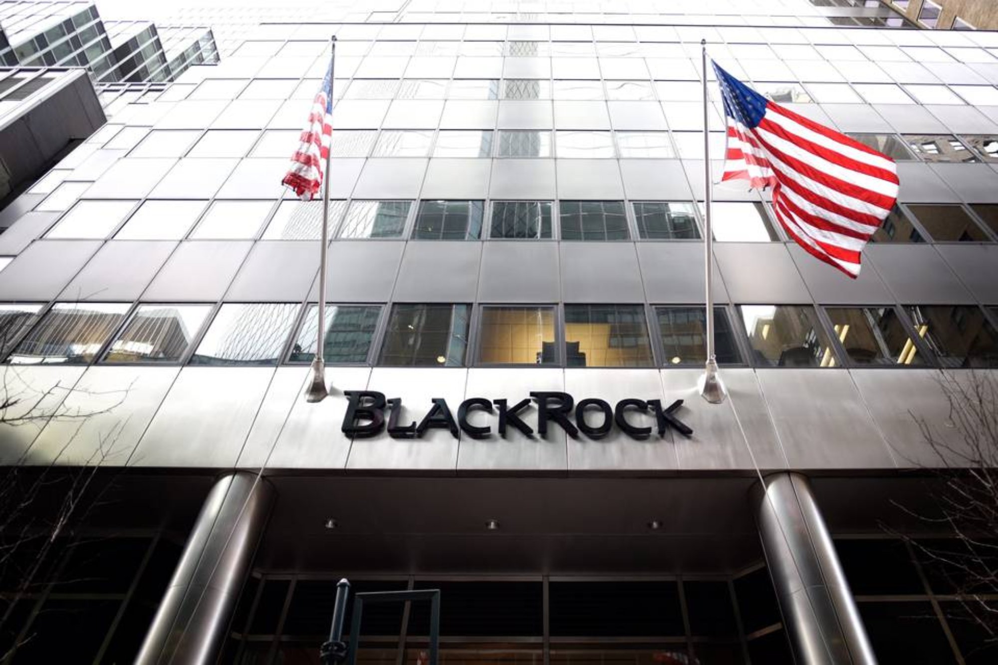 Brexit: BlackRock et Goldman pourraient transférer des gérants aux USA, selon des sources