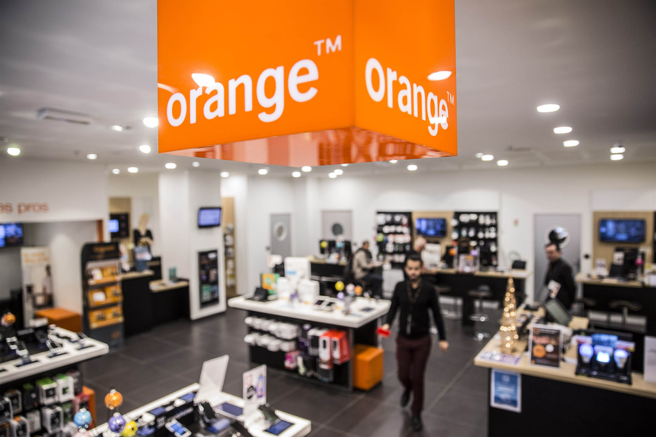 Orange: L'Afrique soutient l'activité, qui fait les frais de la concurrence en Europe