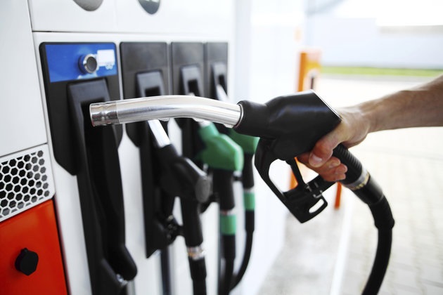 Hausse des prix du carburant: le gouvernement va soutenir les professionnels du transports