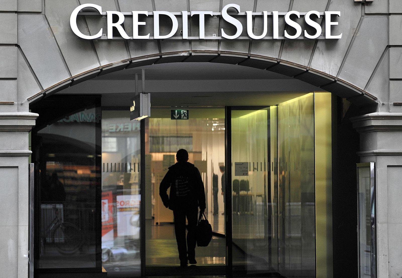 Credit Suisse: les craintes du marché après l'envolée des CDS pèsent sur le titre