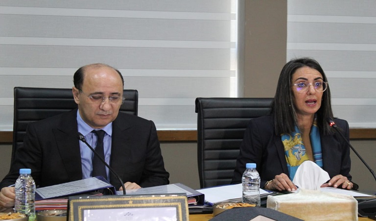 Nadia Fettah préside une session du Conseil d’administration de la CNSS