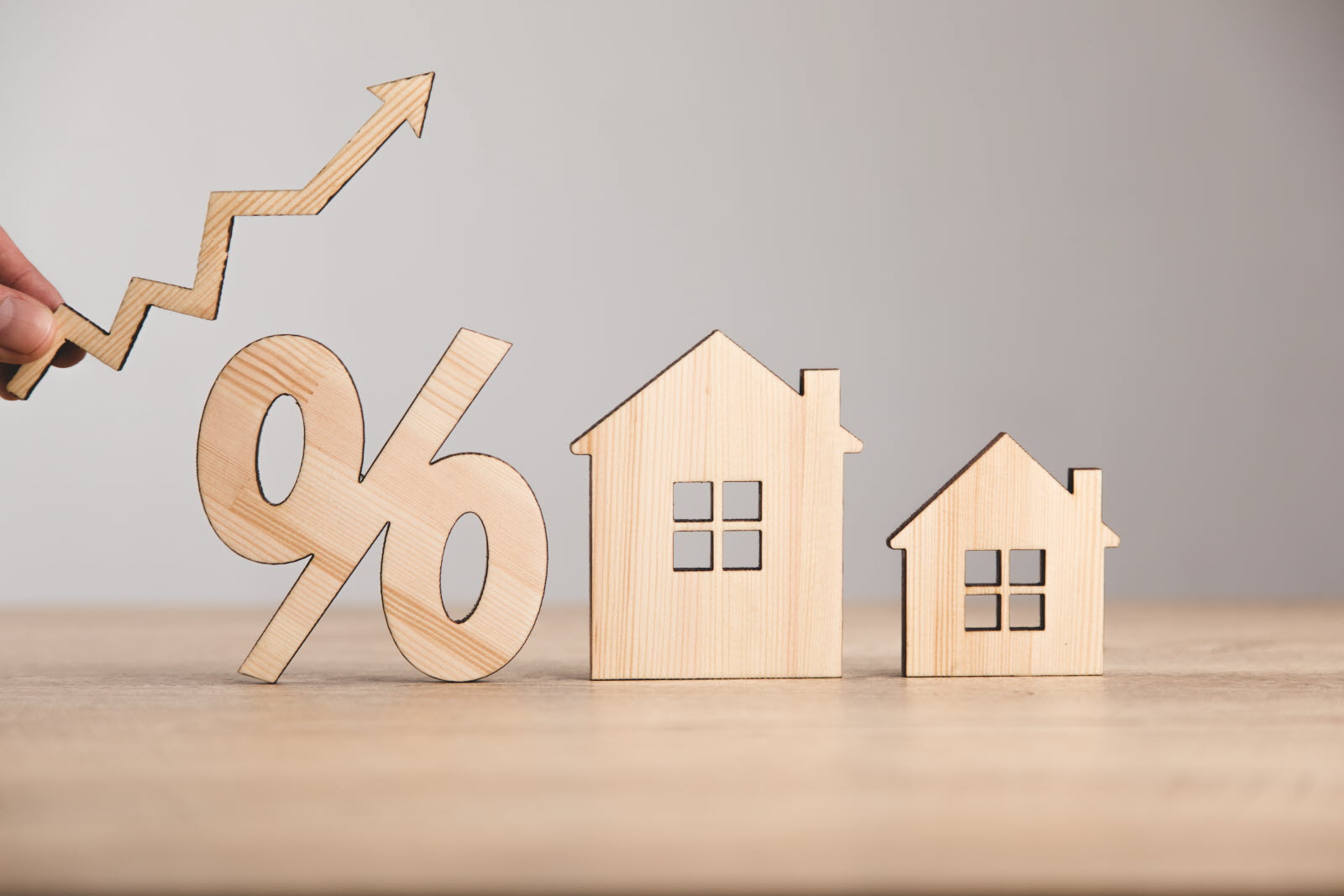 Bourse : La hausse des taux devrait peser sur l'immobilier et l'automobile